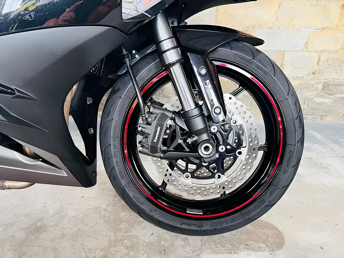 Used 2018 Kawasaki Z1000 Sx Wjf Black - Interior and Exterior details 5
