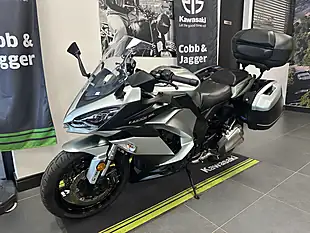 Used 2018 Kawasaki Z1000SX Sports Tourer Silver Metallic - Interior and Exterior details 11