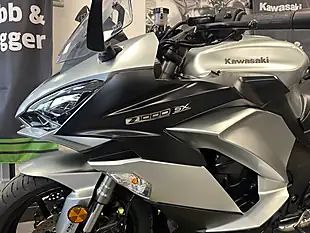 Used 2018 Kawasaki Z1000SX Sports Tourer Silver Metallic - Interior and Exterior details 13