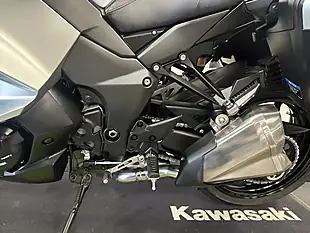 Used 2018 Kawasaki Z1000SX Sports Tourer Silver Metallic - Interior and Exterior details 15