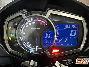 Used 2018 Kawasaki Z1000SX Sports Tourer Silver Metallic - Interior and Exterior details 9