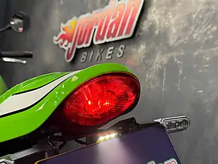 Used 2018 Kawasaki Z900 RS Cafe Green - Interior and Exterior details 13
