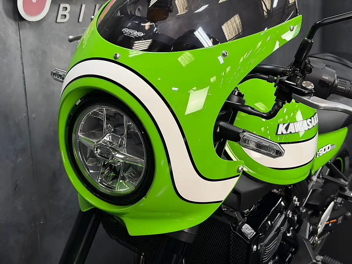 Used 2018 Kawasaki Z900 RS Cafe Green - Interior and Exterior details 16