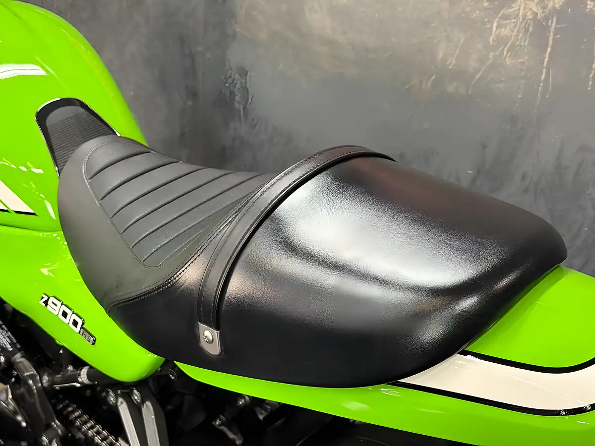 Used 2018 Kawasaki Z900 RS Cafe Green - Interior and Exterior details 19