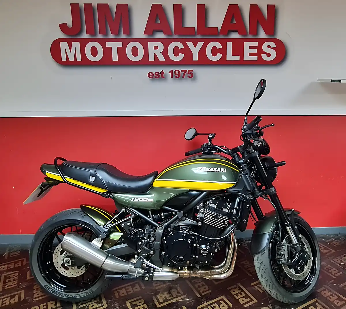 Used 2018 Kawasaki Z900 RS Green - Front View