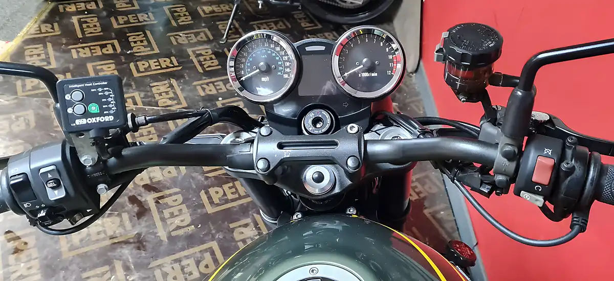 Used 2018 Kawasaki Z900 RS Green - Interior and Exterior details 10