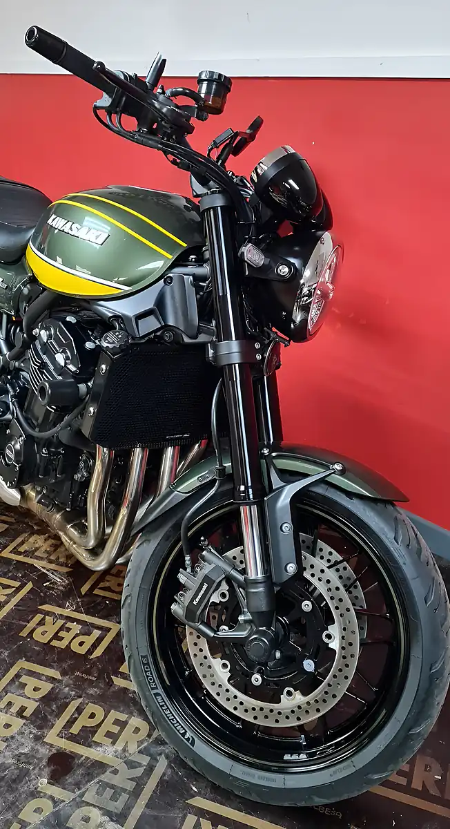 Used 2018 Kawasaki Z900 RS Green - Interior and Exterior details 17