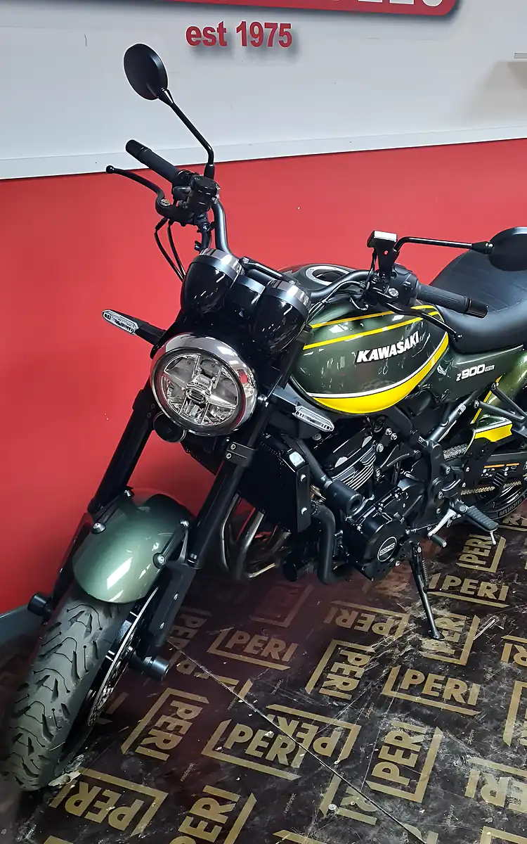 Used 2018 Kawasaki Z900 RS Green - Interior and Exterior details 19
