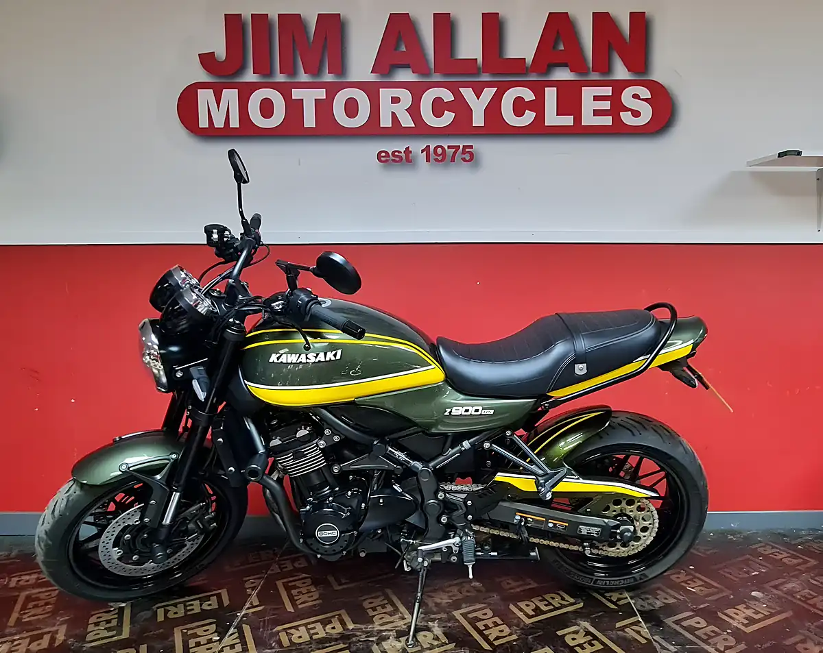 Used 2018 Kawasaki Z900 RS Green - Interior and Exterior details 2