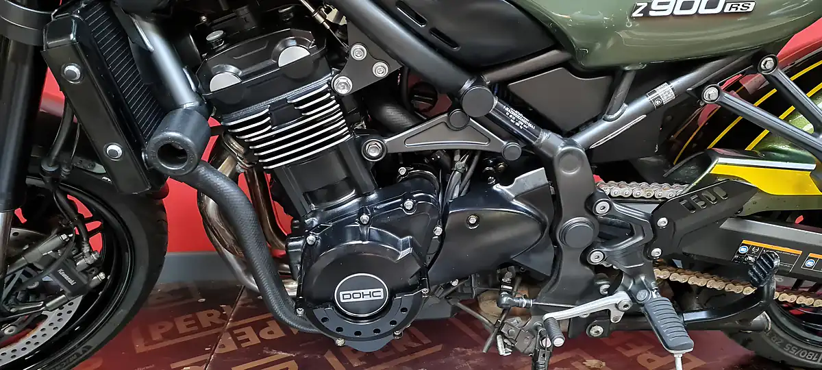 Used 2018 Kawasaki Z900 RS Green - Interior and Exterior details 4