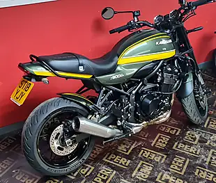 Used 2018 Kawasaki Z900 RS Green - Interior and Exterior details 5