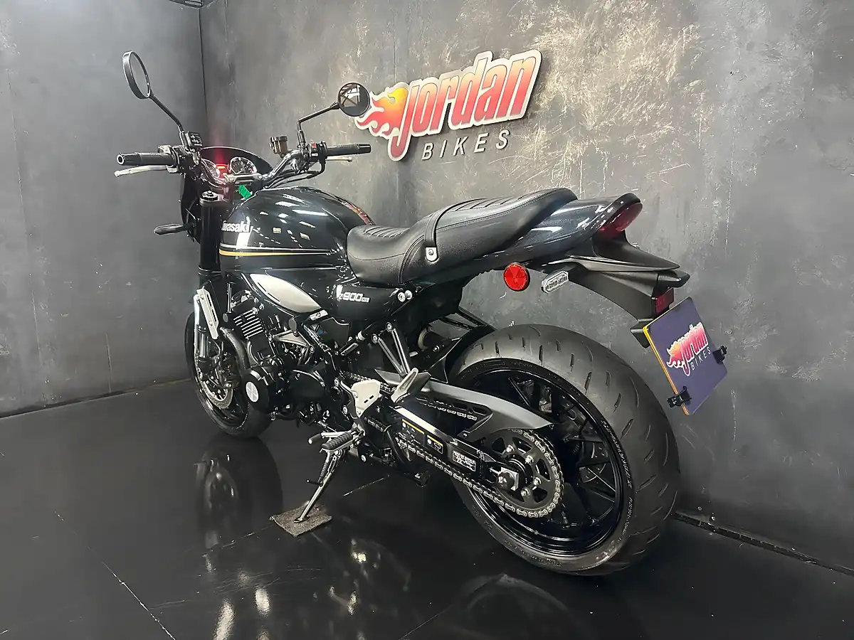 Used 2018 Kawasaki Z900 RS Modern Classic Black - Interior and Exterior details 16