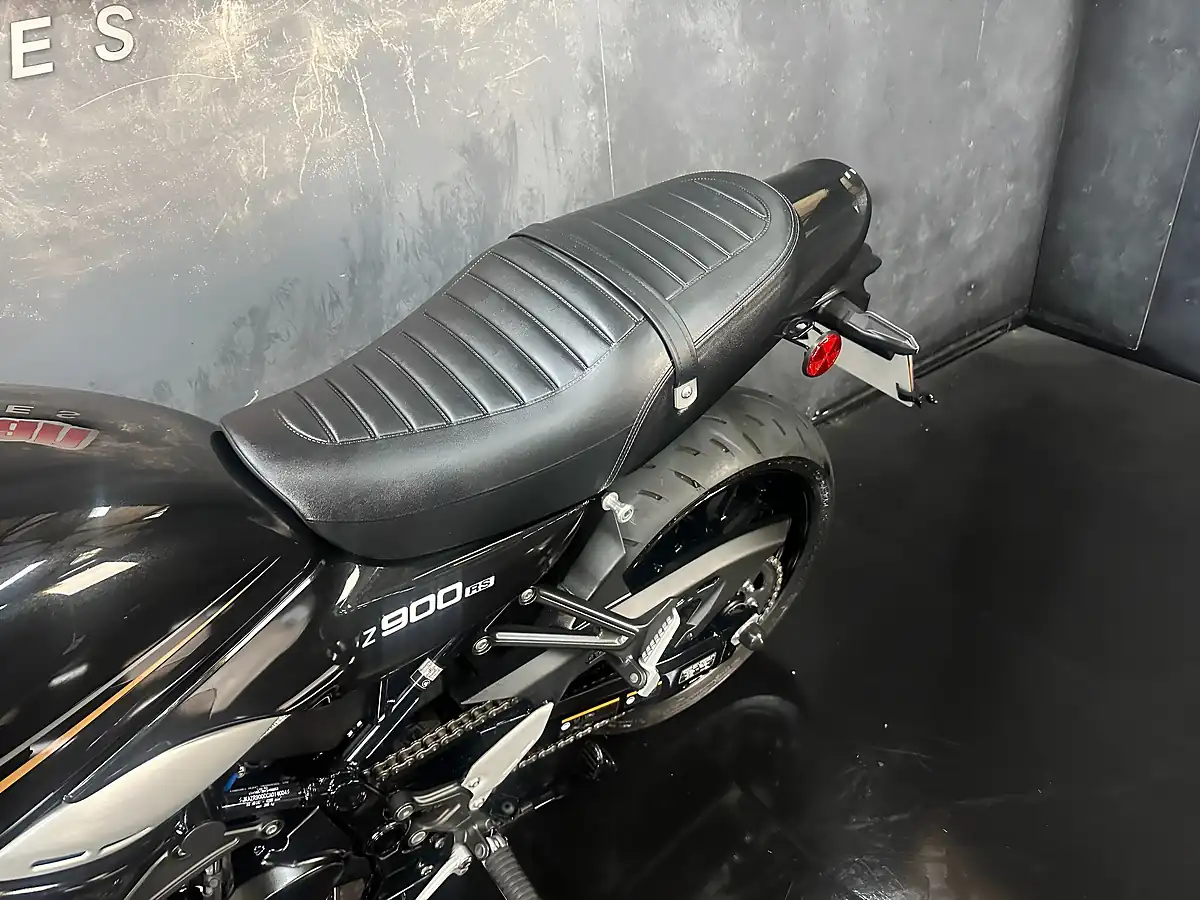 Used 2018 Kawasaki Z900 RS Modern Classic Black - Interior and Exterior details 19