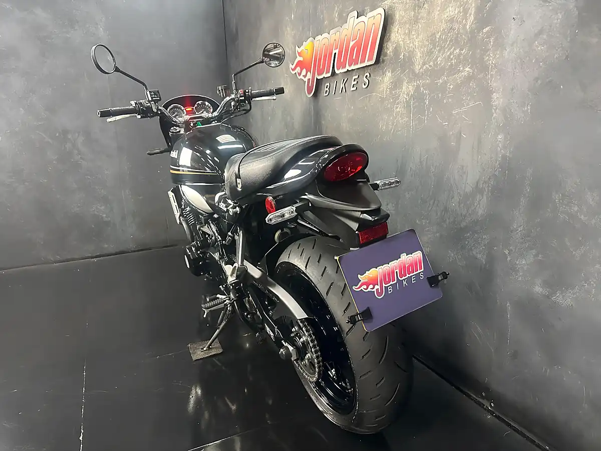 Used 2018 Kawasaki Z900 RS Modern Classic Black - Interior and Exterior details 20