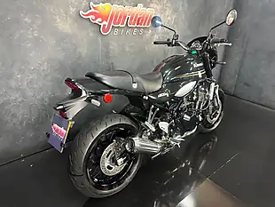 Used 2018 Kawasaki Z900 RS Modern Classic Black - Interior and Exterior details 6