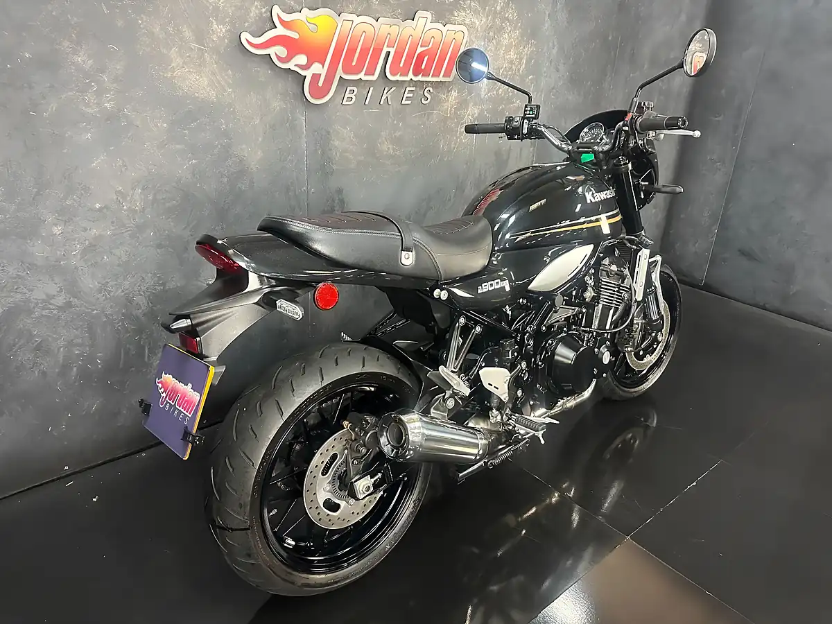 Used 2018 Kawasaki Z900 RS Modern Classic Black - Interior and Exterior details 6