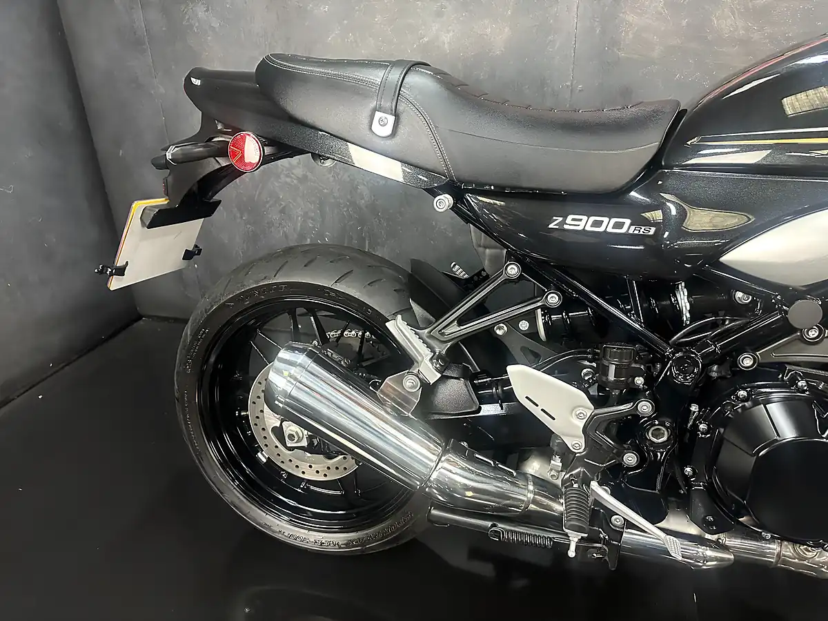 Used 2018 Kawasaki Z900 RS Modern Classic Black - Interior and Exterior details 7