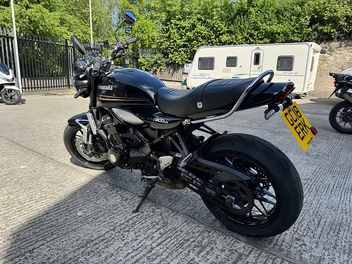 Used 2018 Kawasaki Z900 RS Modern Classic Black - Interior and Exterior details 4