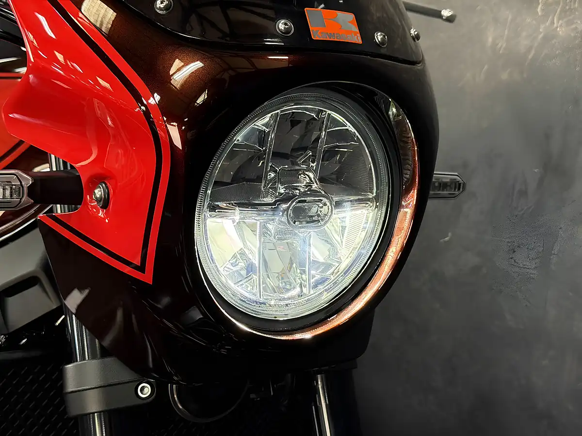 Used 2018 Kawasaki Z900 RS Modern Classic Brown - Interior and Exterior details 10
