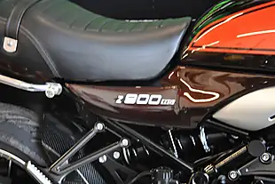 Used 2018 Kawasaki Z900 RS Orange - Interior and Exterior details 10