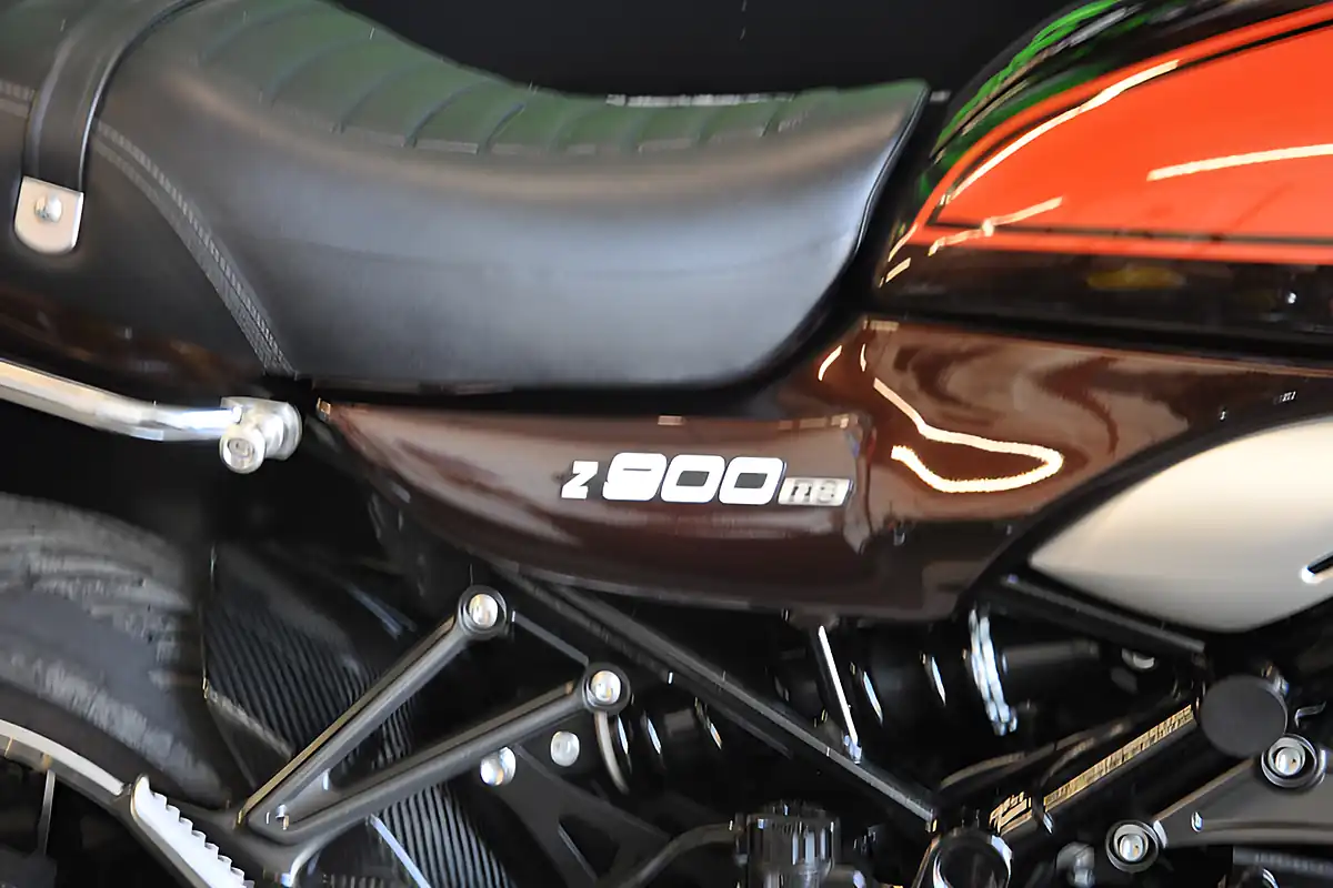 Used 2018 Kawasaki Z900 RS Orange - Interior and Exterior details 10