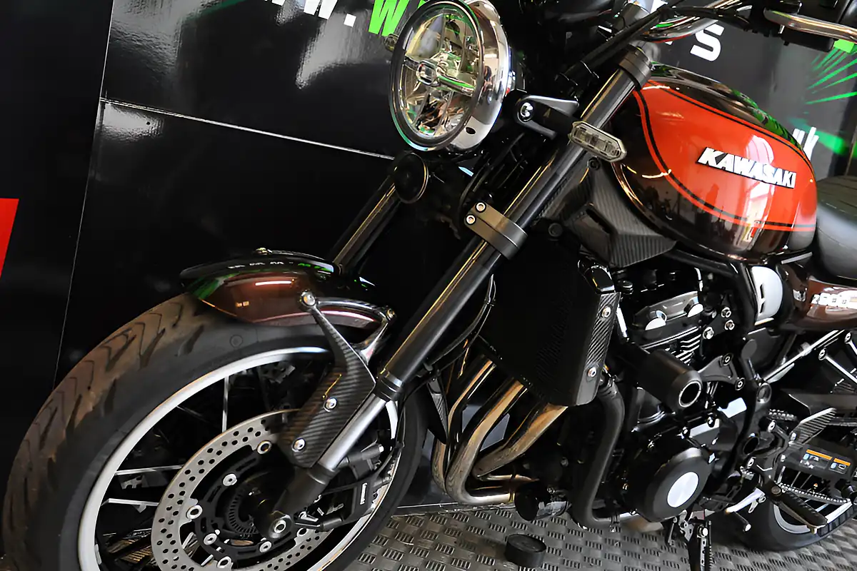 Used 2018 Kawasaki Z900 RS Orange - Interior and Exterior details 17
