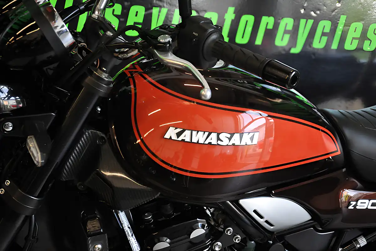 Used 2018 Kawasaki Z900 RS Orange - Interior and Exterior details 18