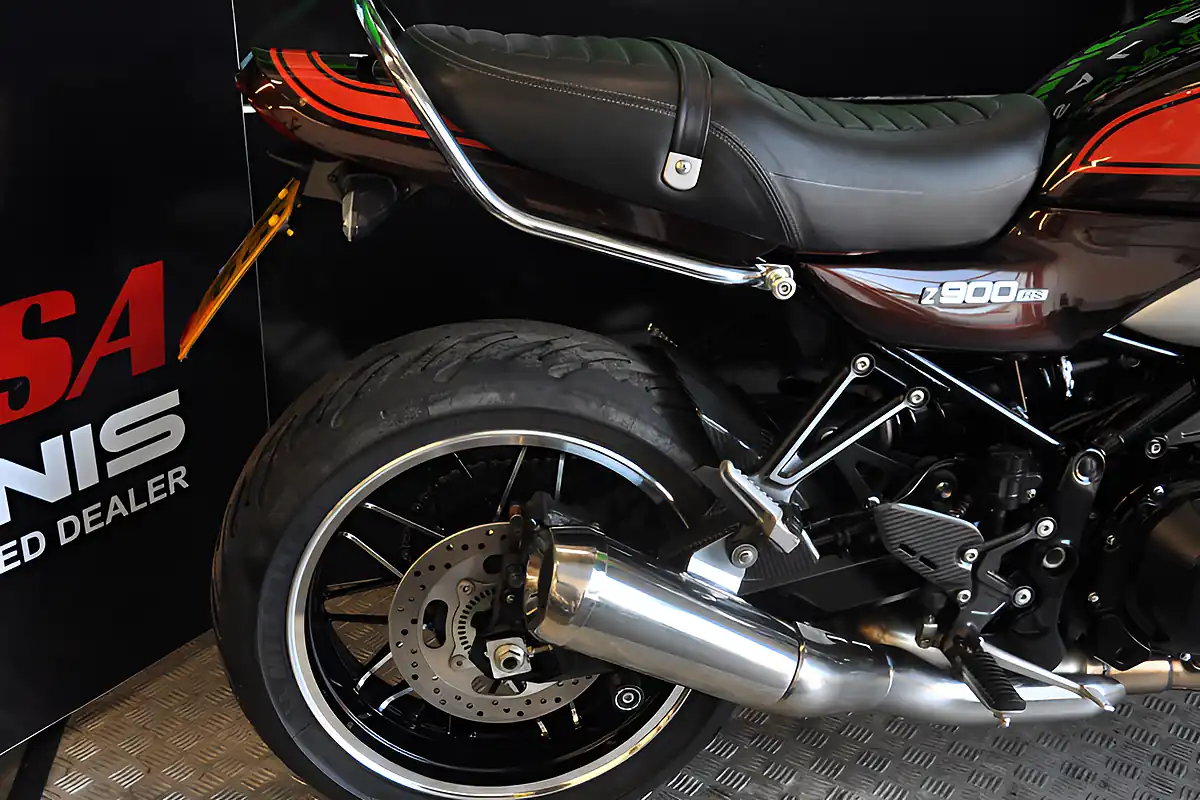 Used 2018 Kawasaki Z900 RS Orange - Interior and Exterior details 3