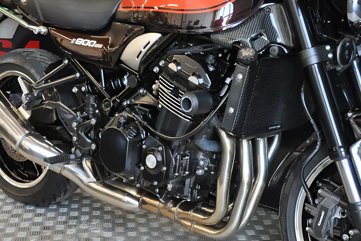 Used 2018 Kawasaki Z900 RS Orange - Interior and Exterior details 8