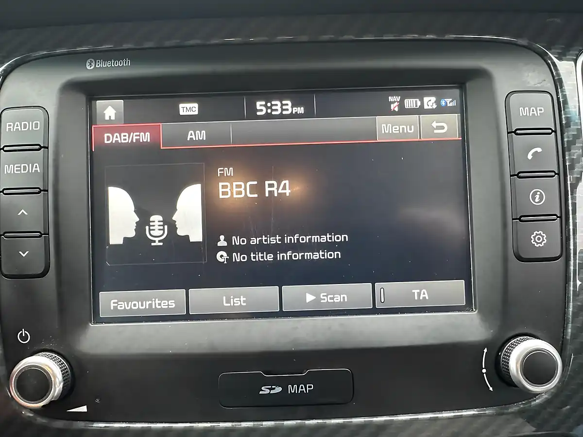 Used 2018 Kia Carens 2 Black - Interior and Exterior details 13