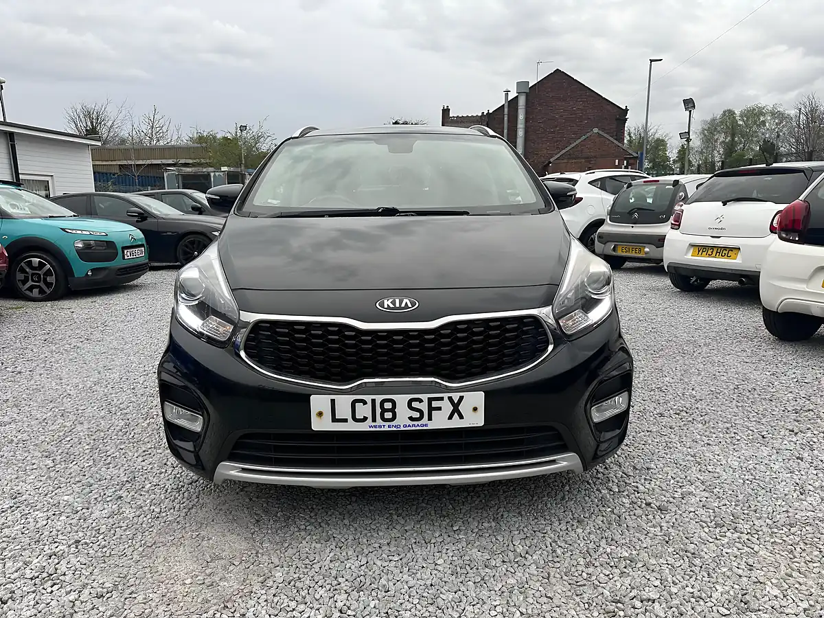 Used 2018 Kia Carens 2 Black - Interior and Exterior details 2