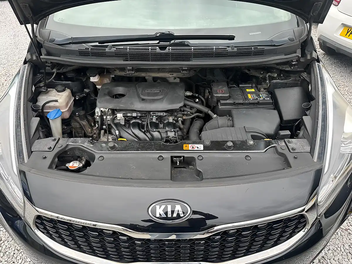 Used 2018 Kia Carens 2 Black - Interior and Exterior details 20