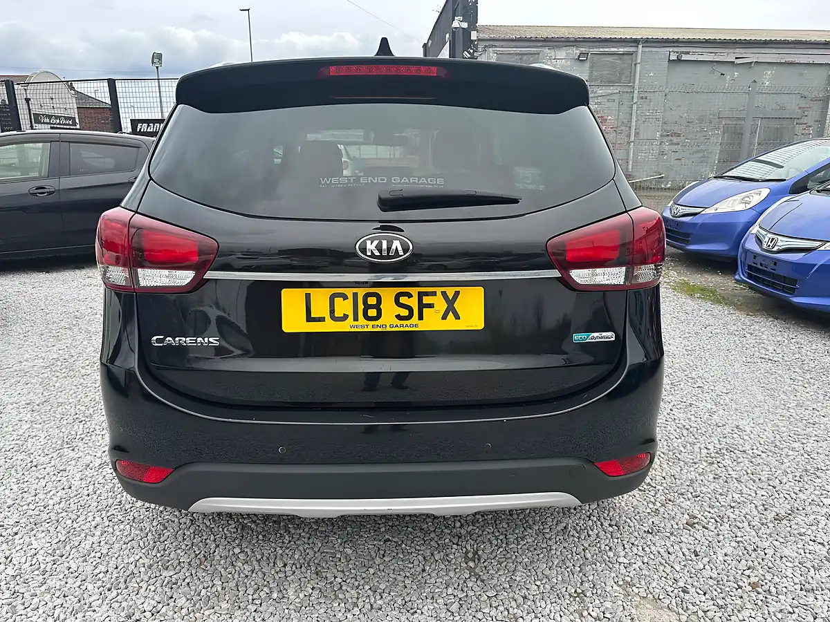 Used 2018 Kia Carens 2 Black - Interior and Exterior details 7