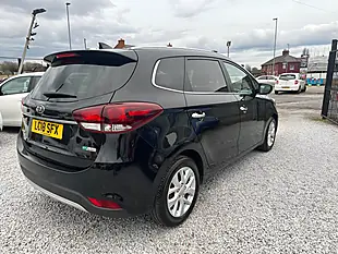 Used 2018 Kia Carens 2 Black - Interior and Exterior details 8