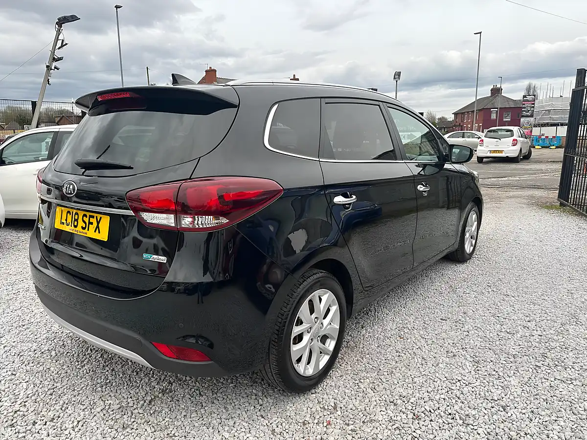 Used 2018 Kia Carens 2 Black - Interior and Exterior details 8