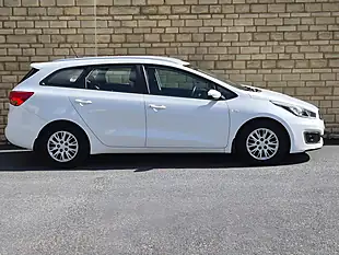 Used 2018 Kia Ceed 1 Sportswagon White - Interior and Exterior details 17
