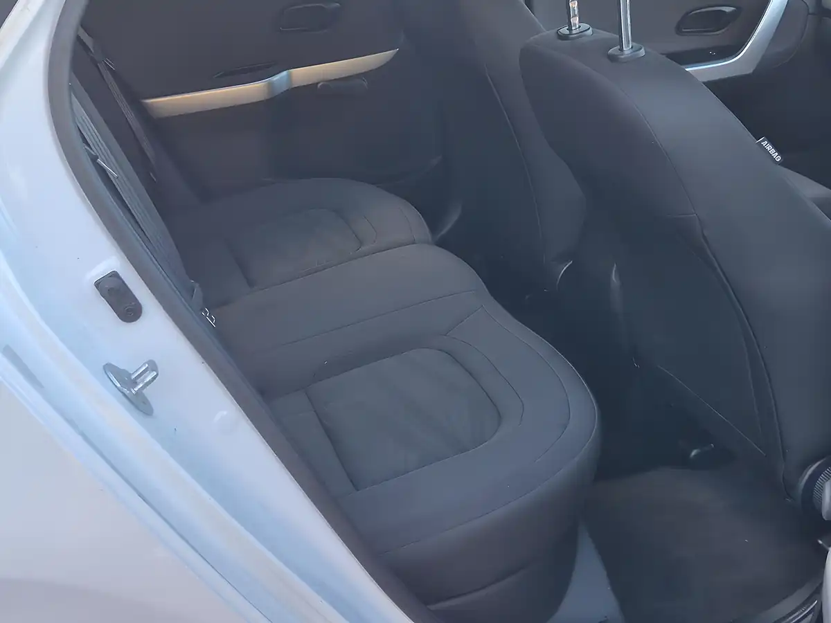 Used 2018 Kia Ceed 1 Sportswagon White - Interior and Exterior details 6