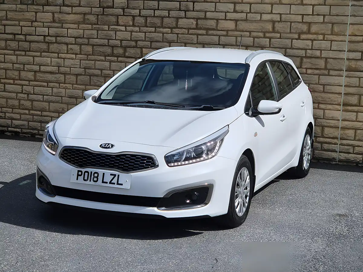 Used 2018 Kia Ceed 1 Sportswagon White - Interior and Exterior details 7