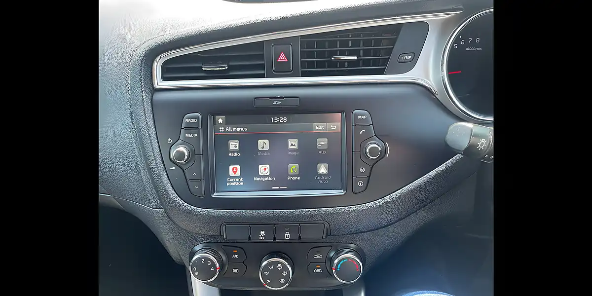 Used 2018 Kia Ceed 2 Black - Interior and Exterior details 15
