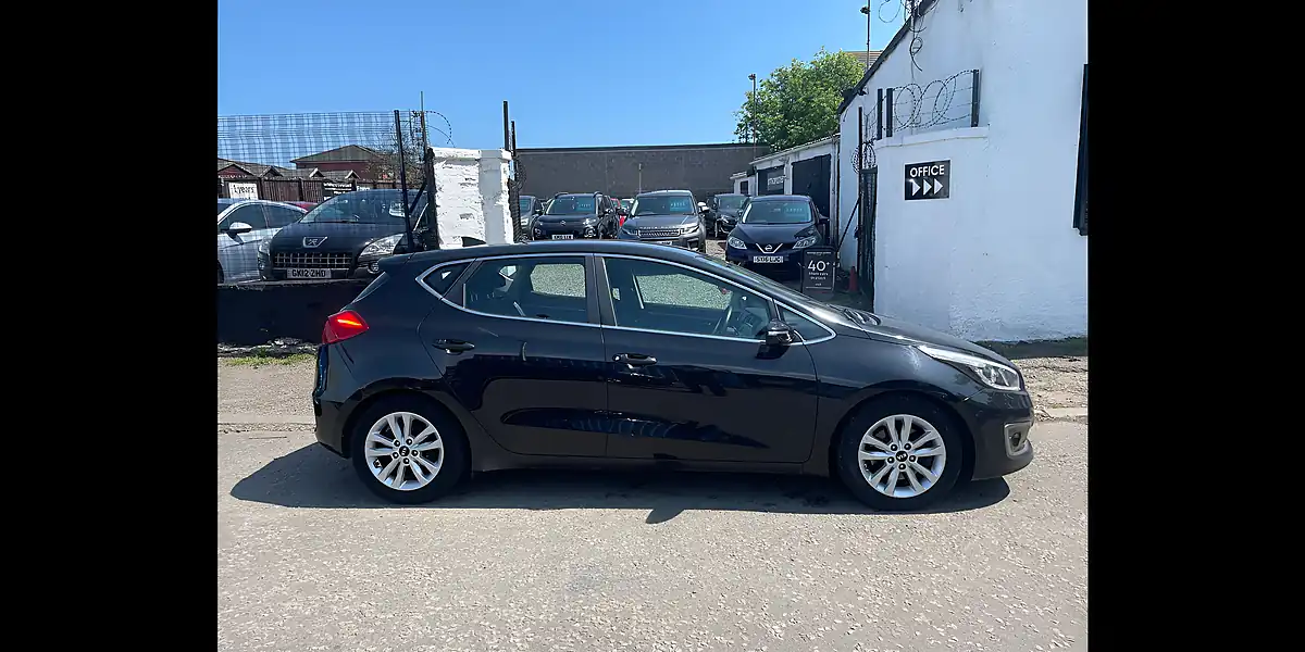 Used 2018 Kia Ceed 2 Black - Interior and Exterior details 3