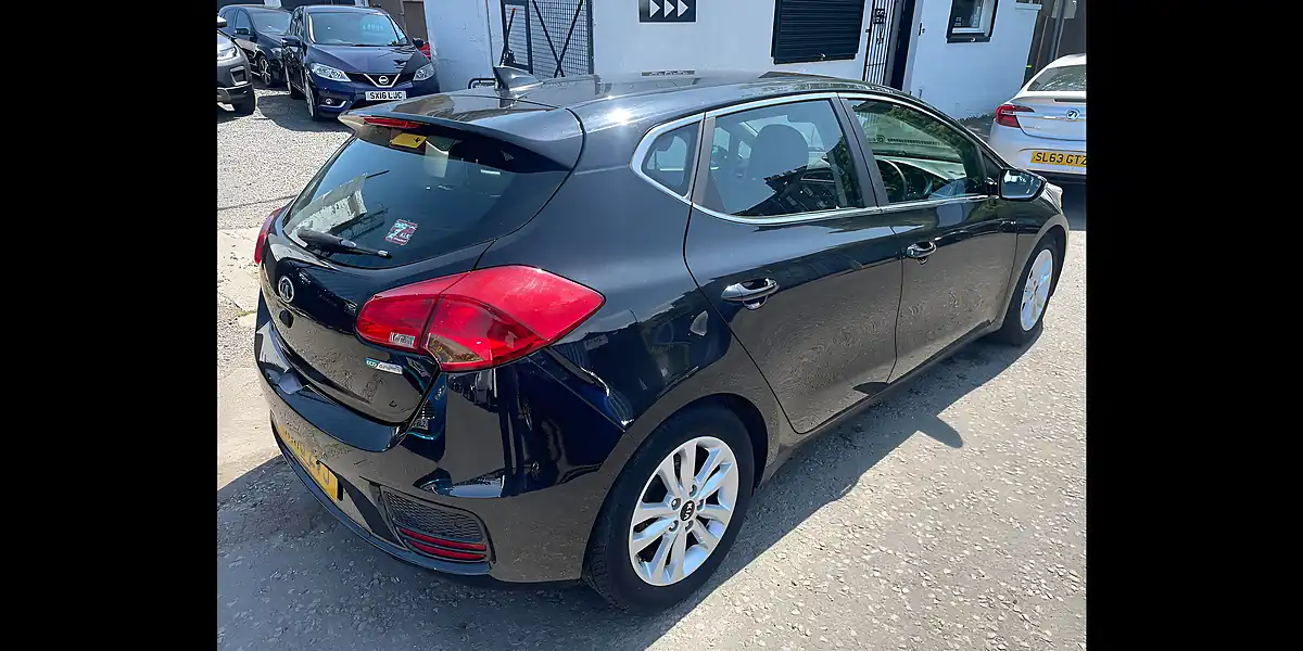 Used 2018 Kia Ceed 2 Black - Interior and Exterior details 4