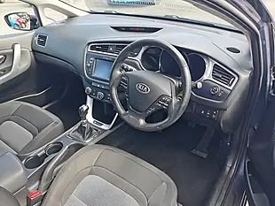 Used 2018 Kia Ceed 2 Blue - Interior and Exterior details 7