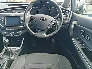 Used 2018 Kia Ceed 2 Blue - Interior and Exterior details 8