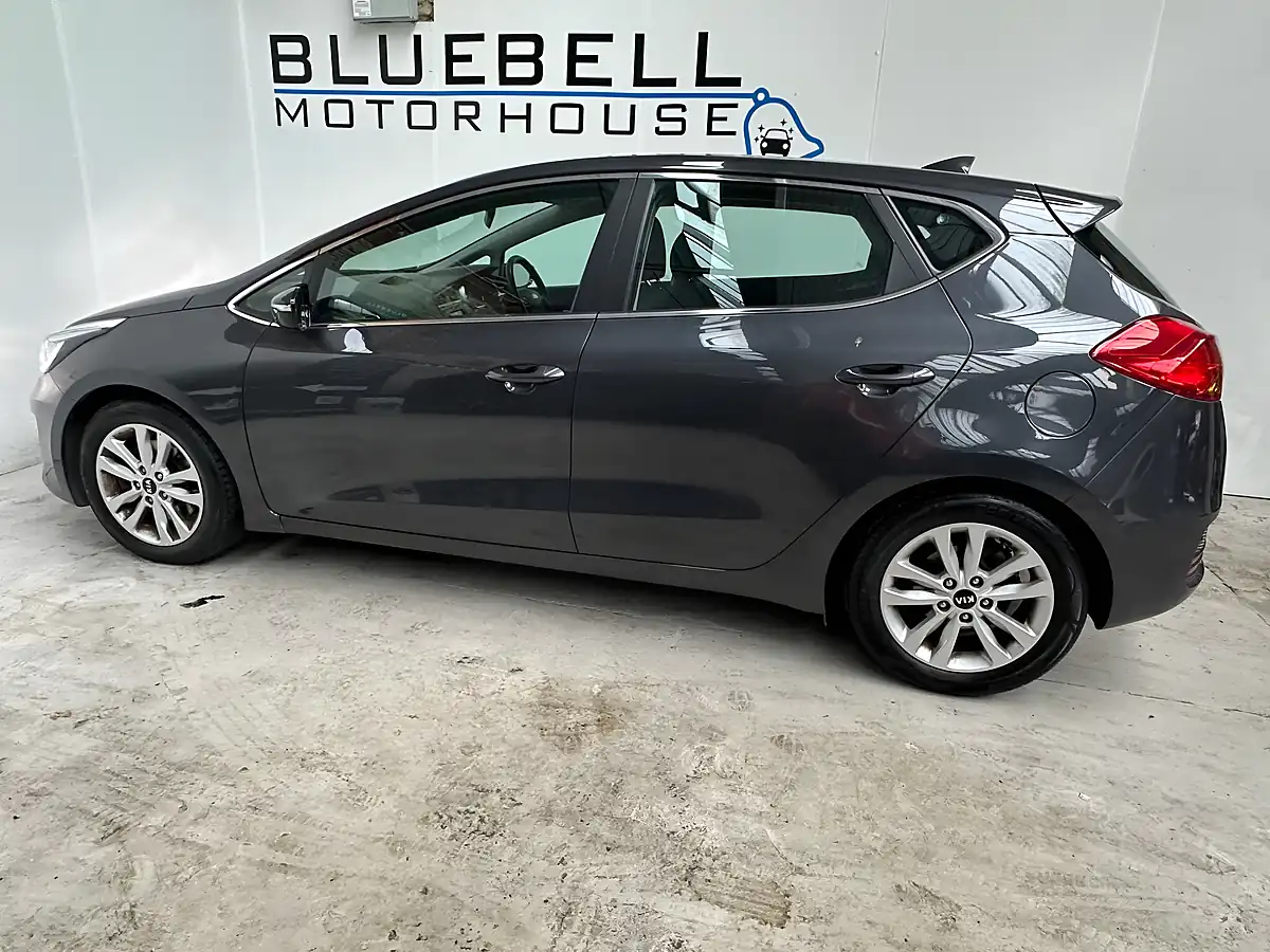 Used 2018 Kia Ceed 2 Silver - Interior and Exterior details 7