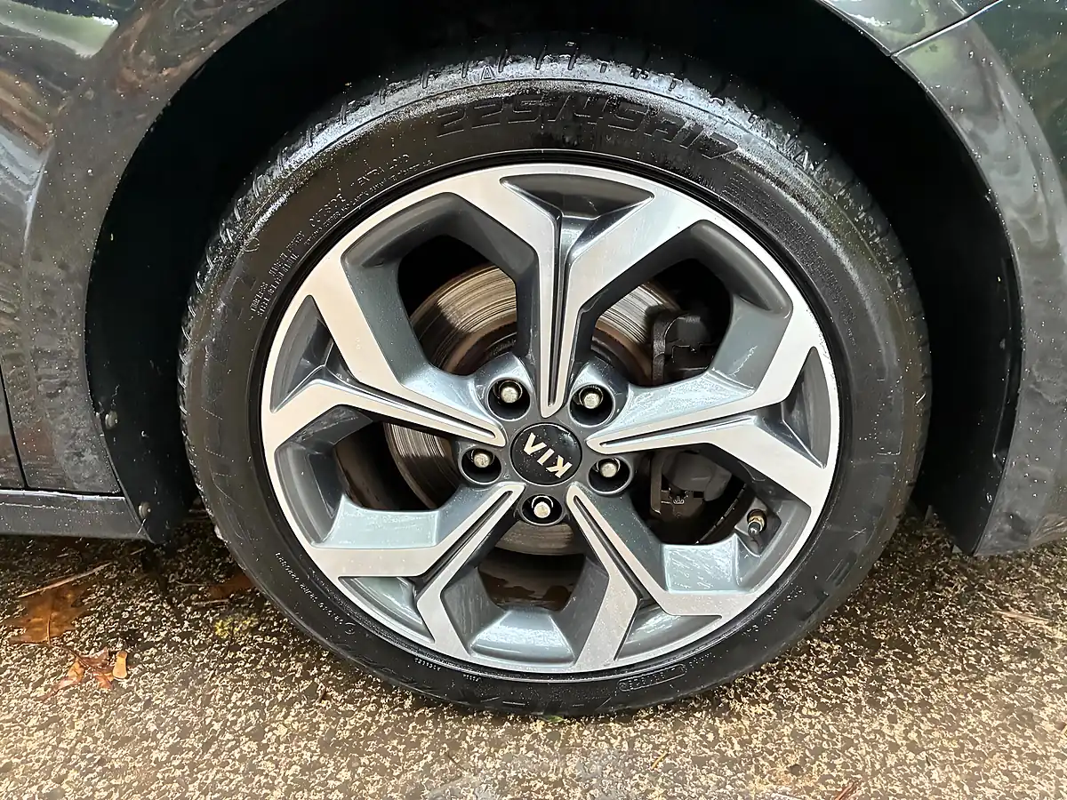 Used 2018 Kia Ceed 3 Black - Interior and Exterior details 12