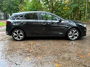 Used 2018 Kia Ceed 3 Black - Interior and Exterior details 4