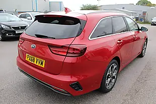 Used 2018 Kia Ceed 3 Sportswagon Red - Interior and Exterior details 10