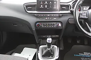 Used 2018 Kia Ceed 3 Sportswagon Red - Interior and Exterior details 11