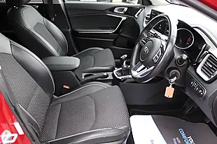 Used 2018 Kia Ceed 3 Sportswagon Red - Interior and Exterior details 13