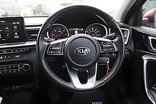 Used 2018 Kia Ceed 3 Sportswagon Red - Interior and Exterior details 19